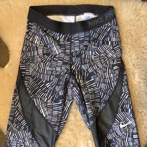 Nike dry fit leggings EUC - Picture 1 of 6